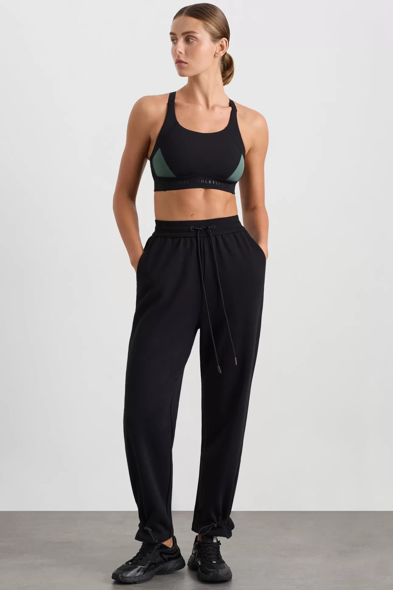 Aje ATHLETICA Bungee Jogger 511 Black Flash Sale