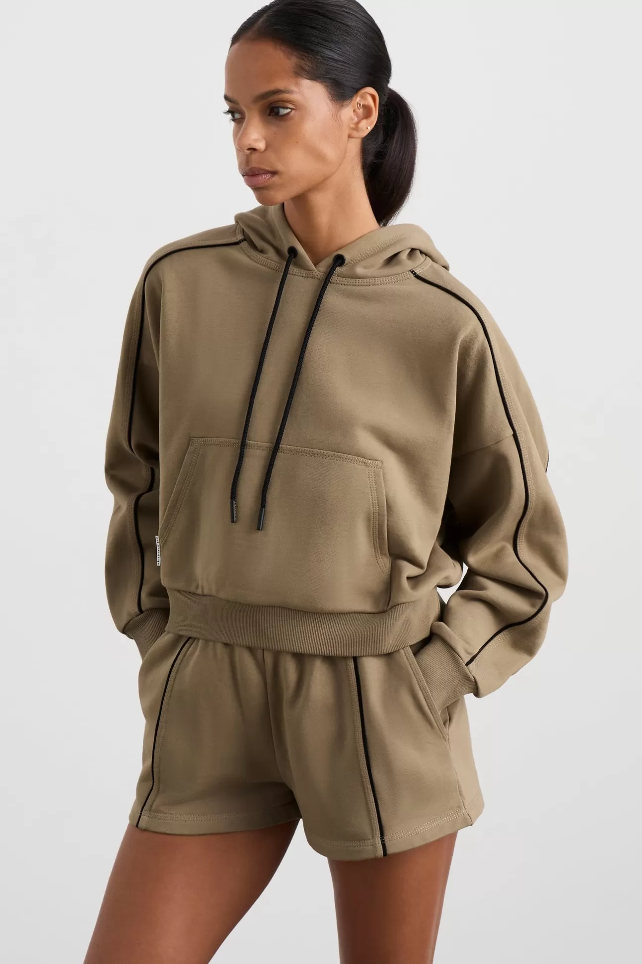 Aje ATHLETICA Kangaroo Pocket Hoodie 405 Soft Khaki Black Outlet