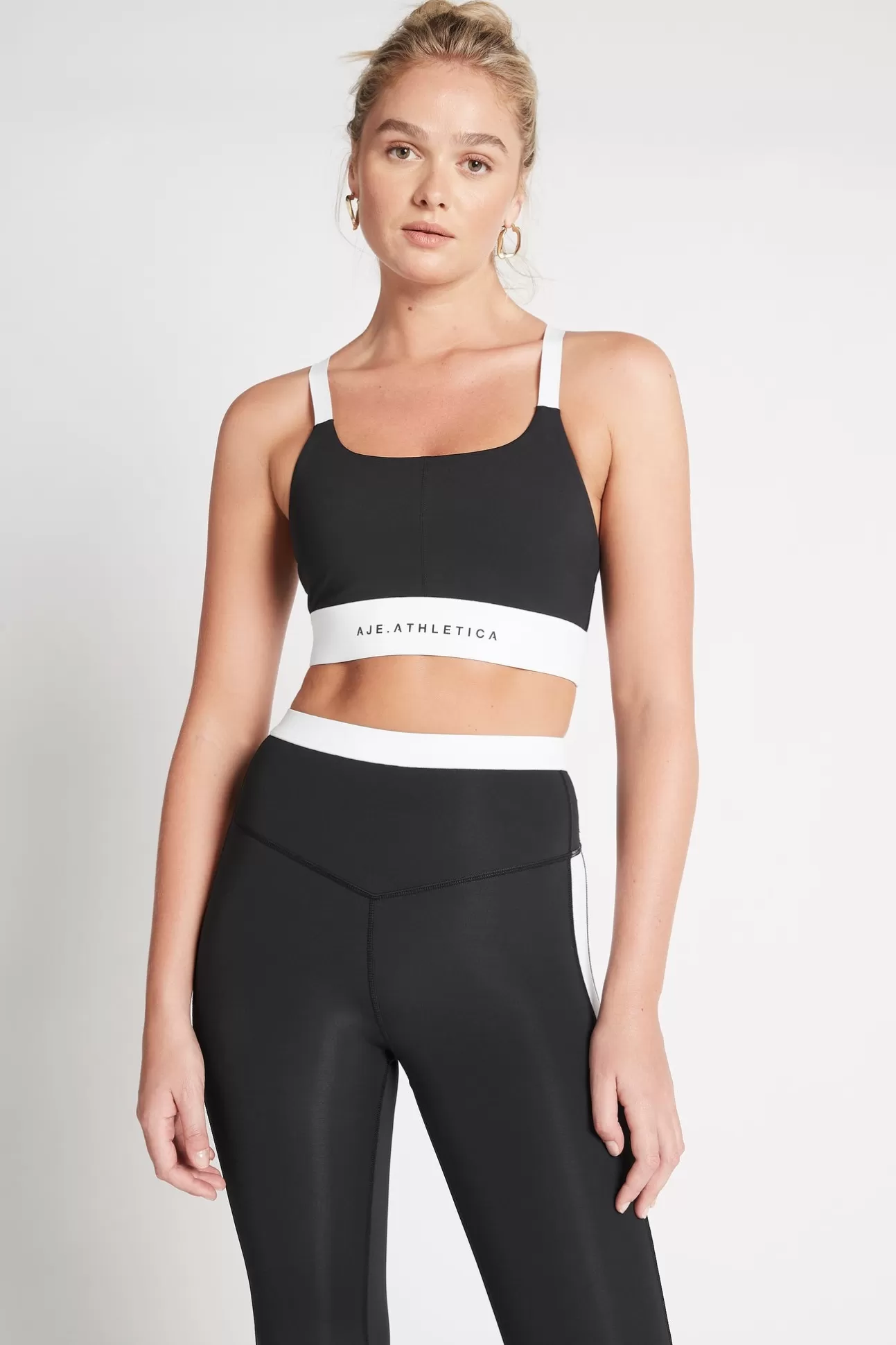 Aje ATHLETICA Light Support Sports Bra 320 Black/White Fashion