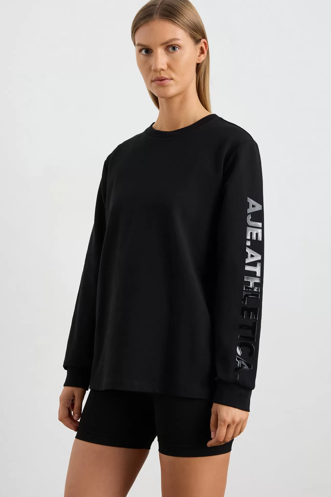 Aje ATHLETICA Light Weight Logo Crew Jumper 127 Black Fashion