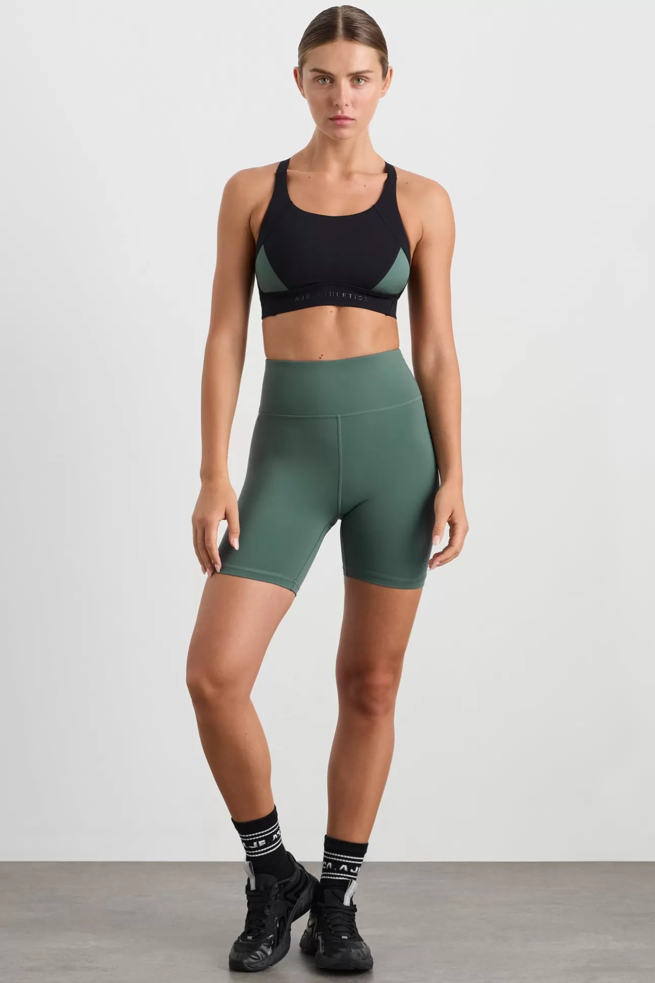 Aje ATHLETICA Mid Bike Shorts 636 Moss Green Store