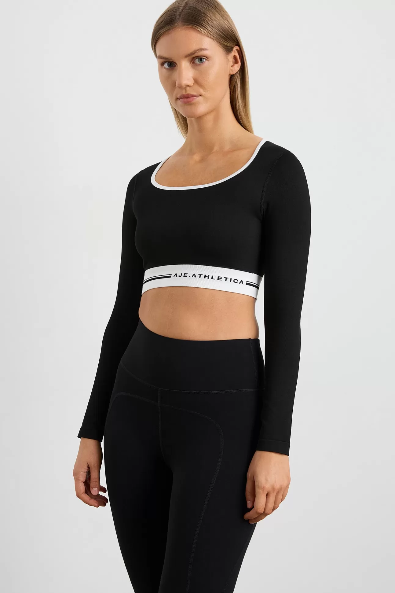 Aje ATHLETICA Seamless Long Sleeve Crop 356 Black Cheap