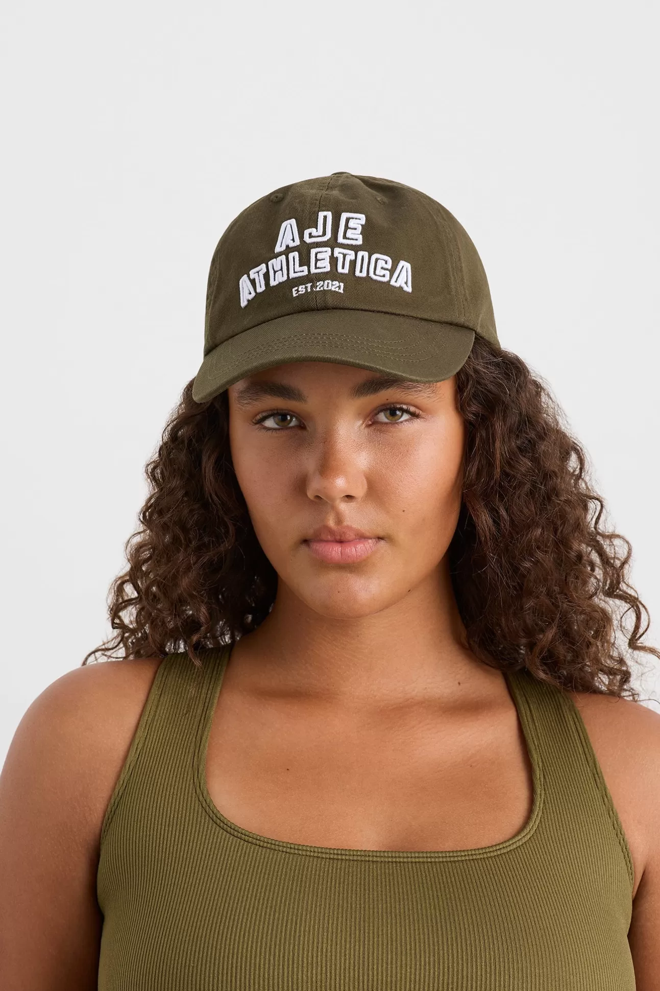 Aje ATHLETICA Soft Stacked Sports Cap 901 Khaki/White Hot