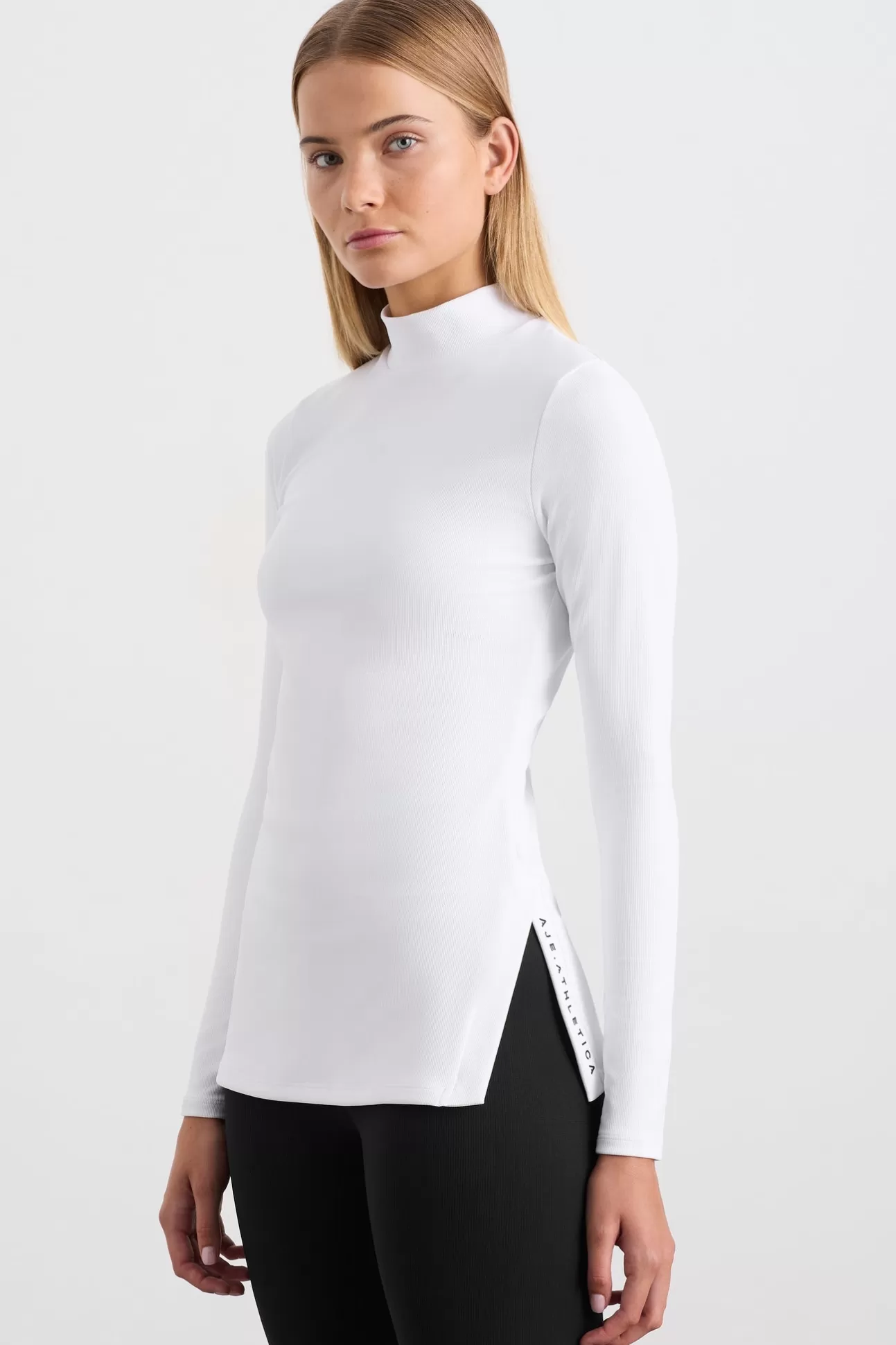 Aje ATHLETICA Split Hem Mock Top 434 White Hot