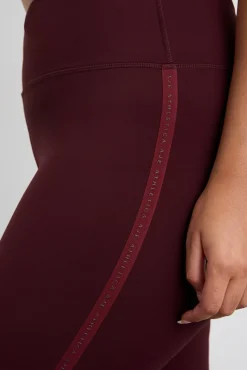 7/8 Logotape Leggings 203