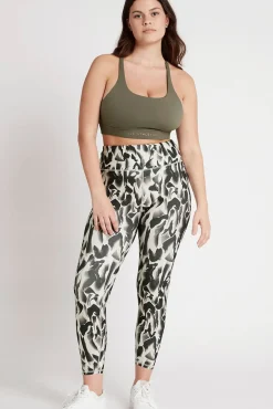 Adjustable Strap Ribbed Cross Back Sports Bra 322