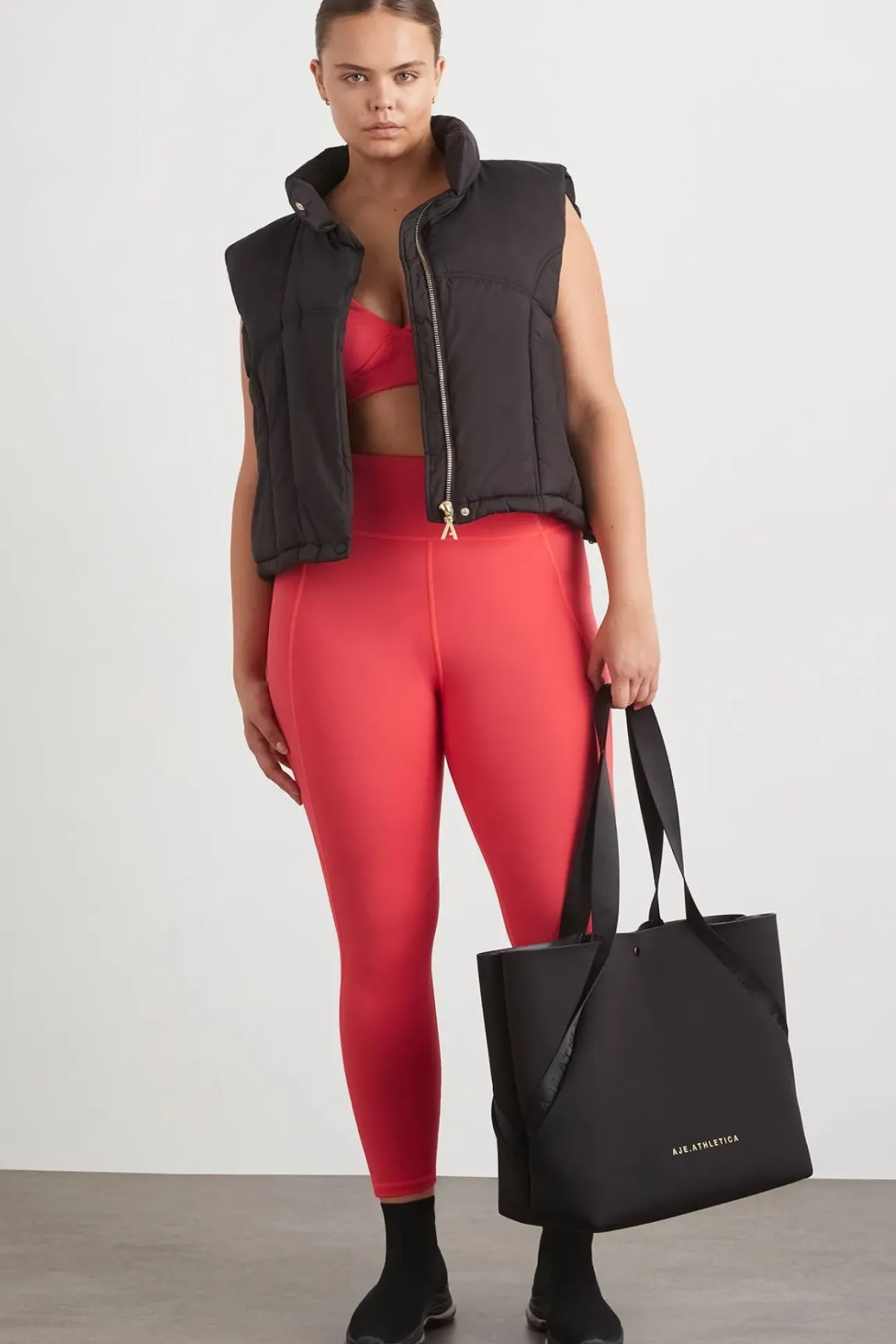 Contour Plunge Sports Bra 342