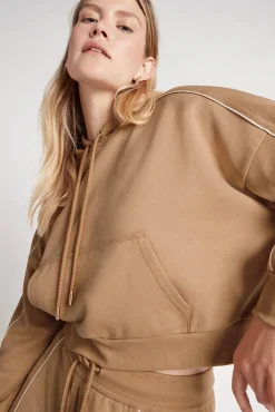 Cropped Essential Contrast Piping Hoodie 405