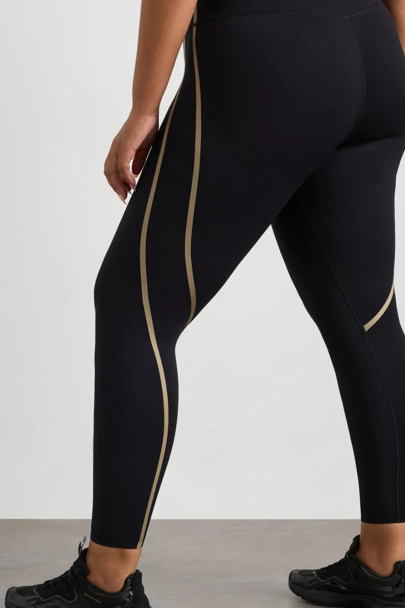 Curved Seam 7/8 Legging 241