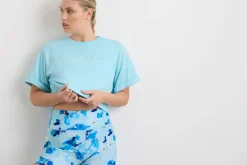 Embossed Crop Tee 105