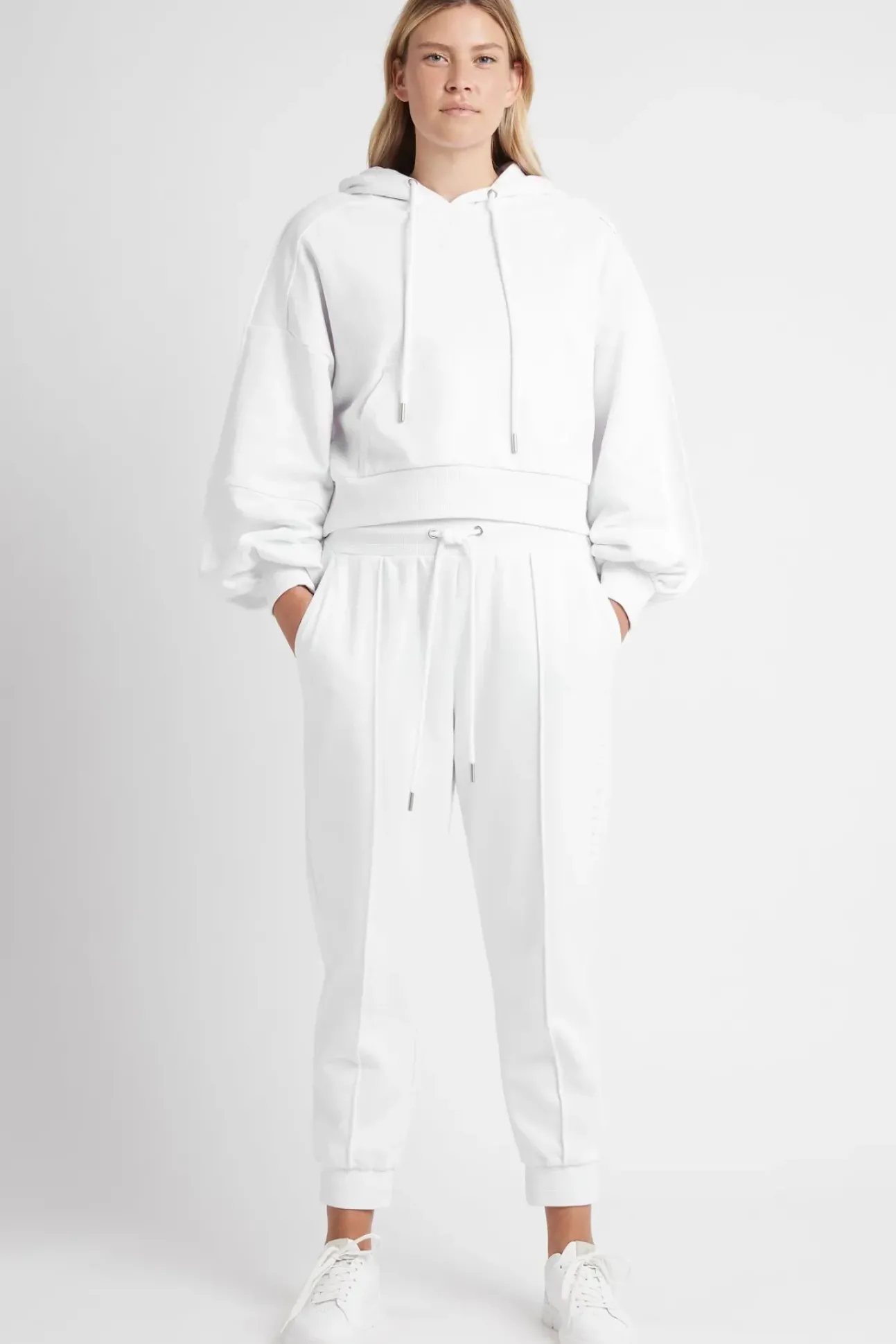 Essential Trackpants 501