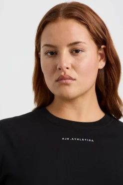 Fitted Logo T-Shirt 102