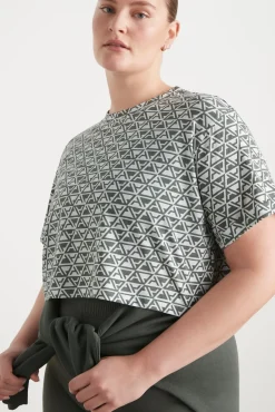 Geo Print Crop T-Shirt 105