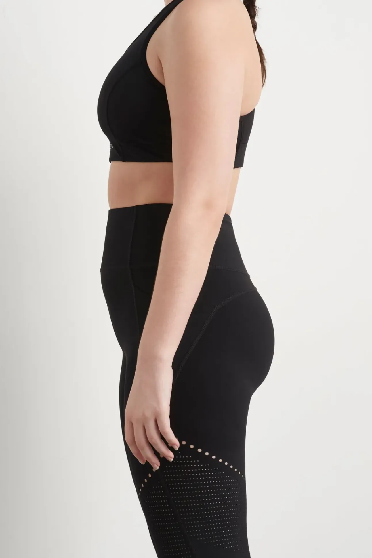 High Rise Perforated 7/8 Legging 227