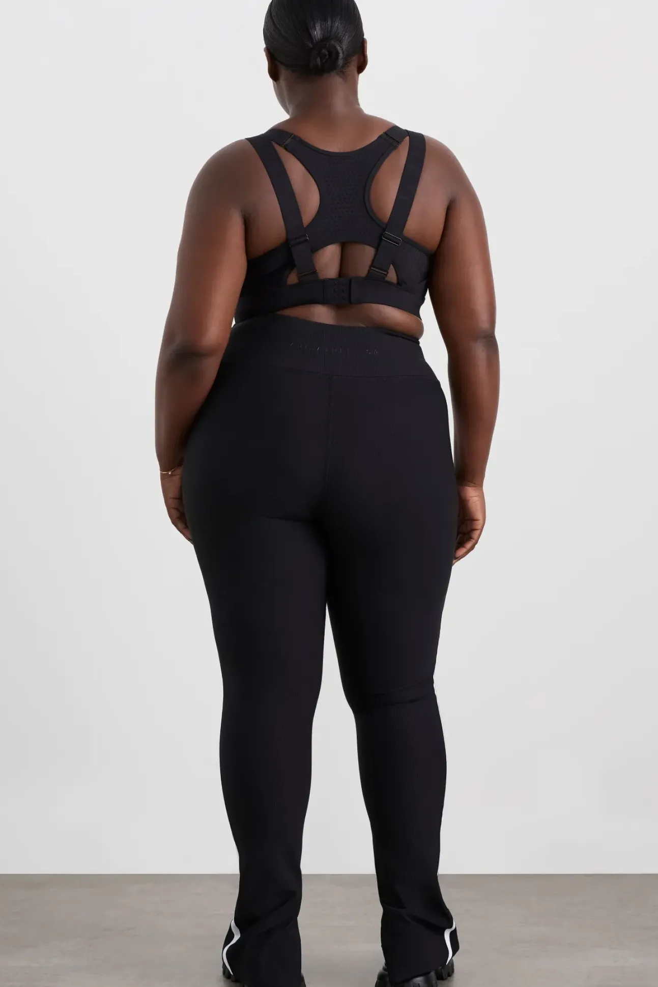 Logo Crossback Sports Bra 395