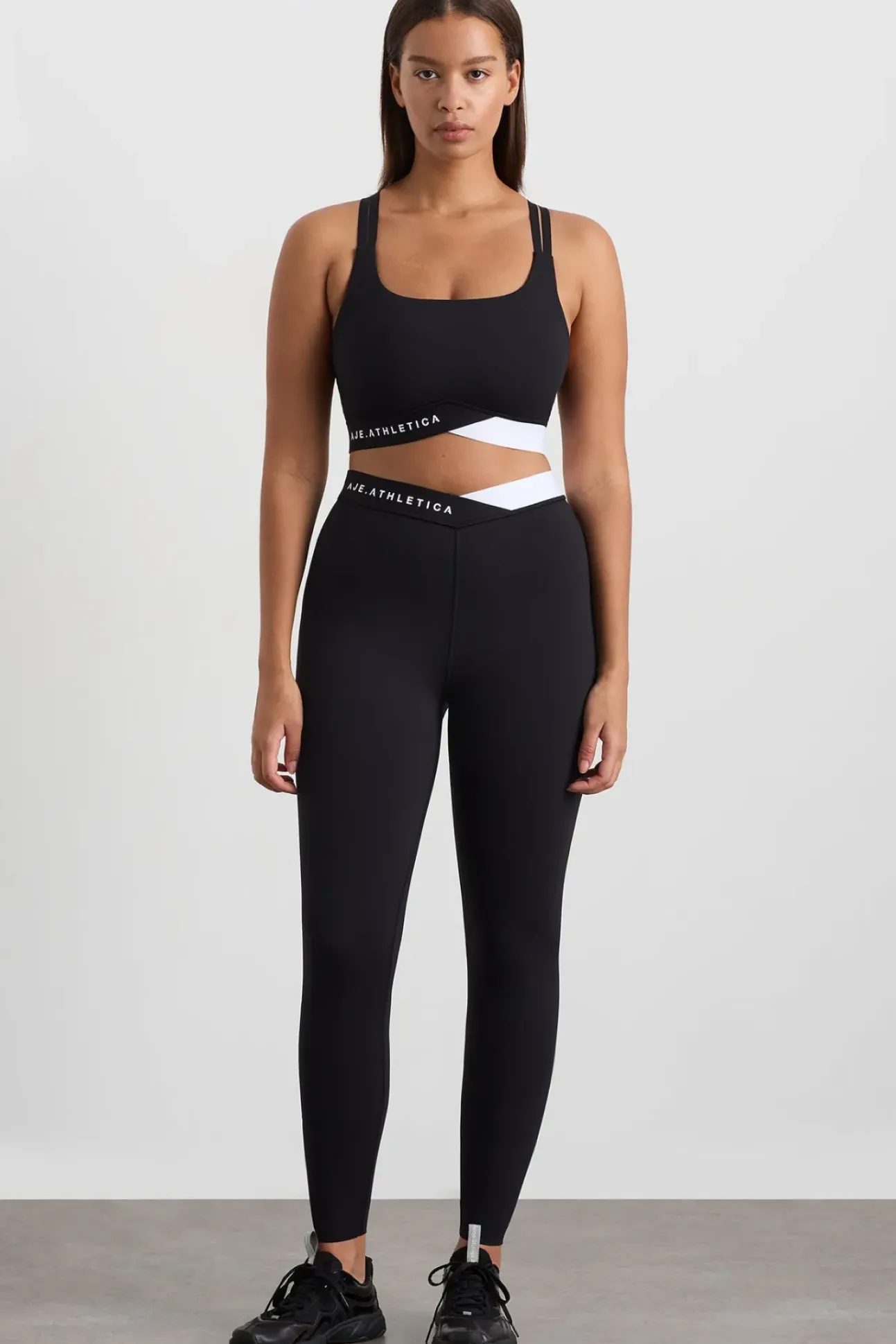 Logo Elastic Sports Bra 323