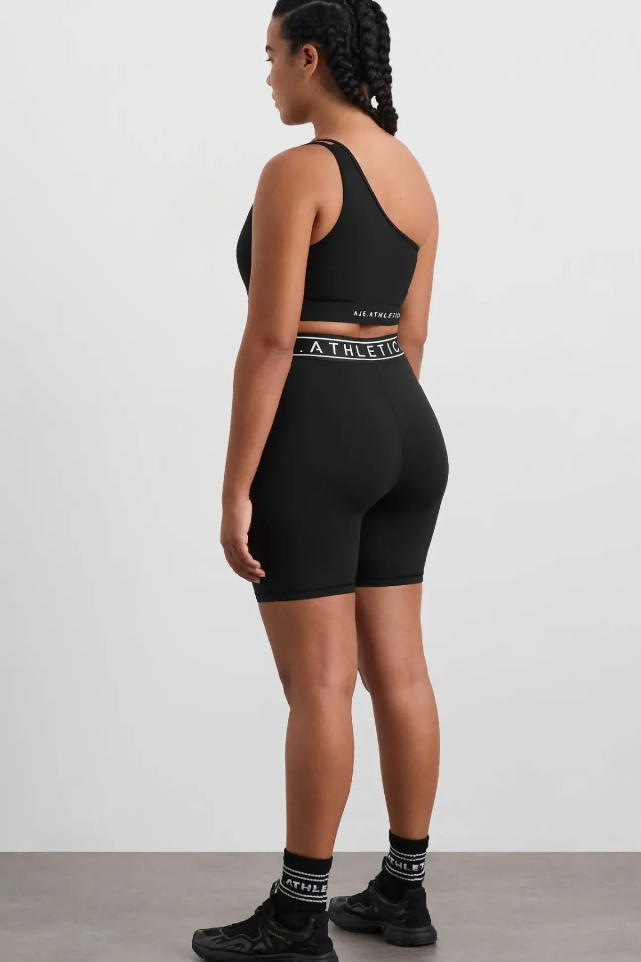 Mid Logo Elastic Shorts 607