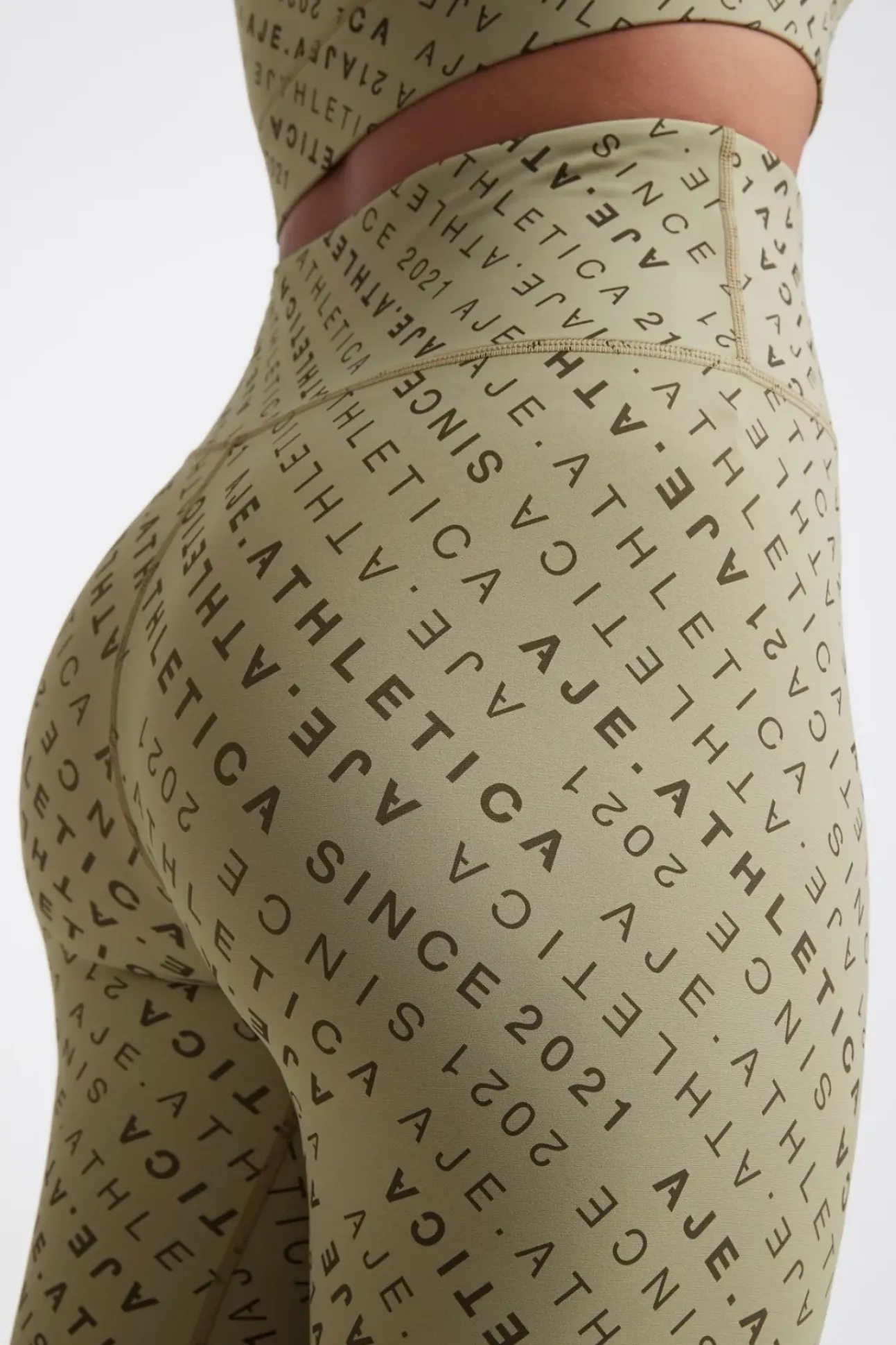 Monogram High Rise 7/8 Legging 203