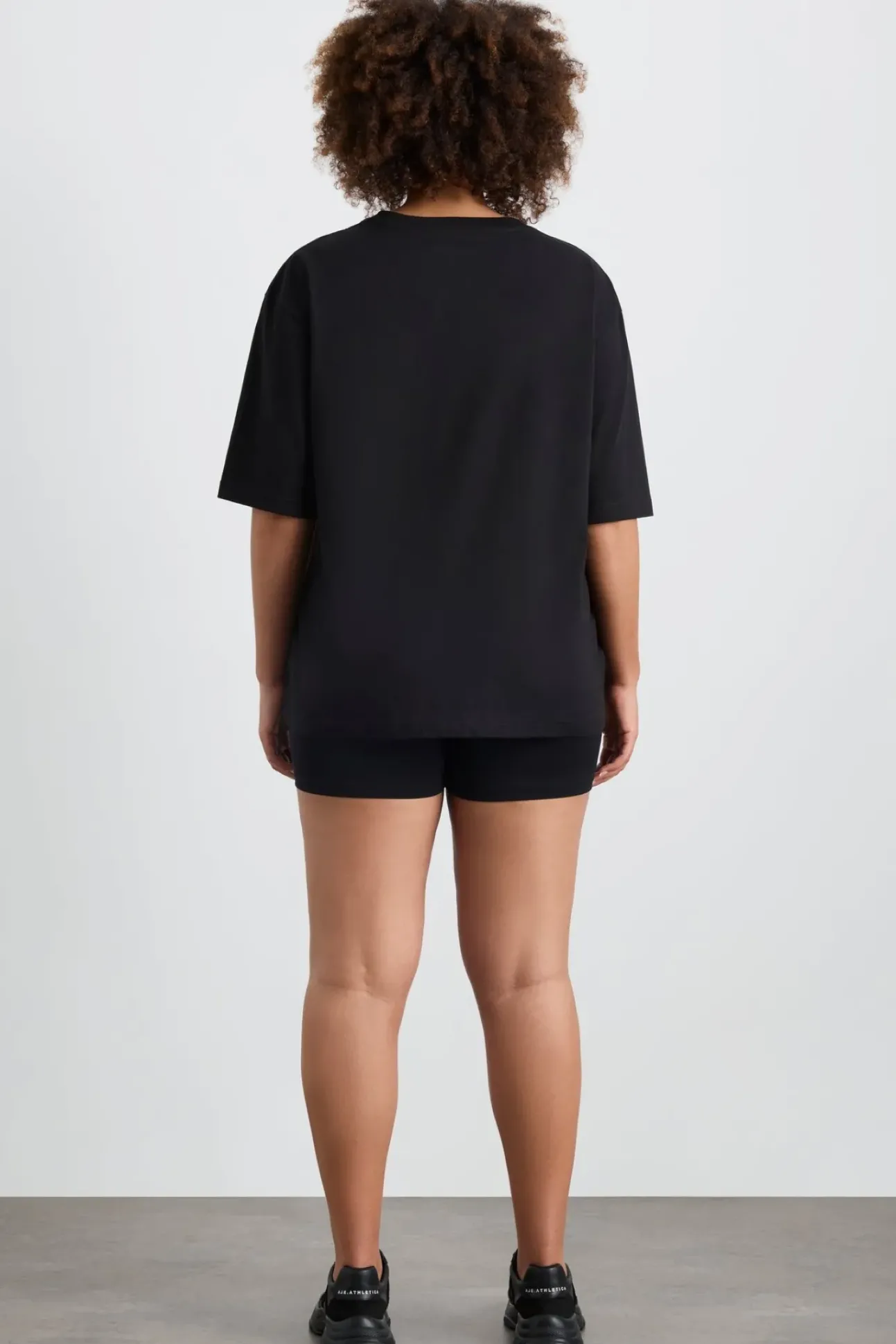 Oversized Bold Logo Tee 102