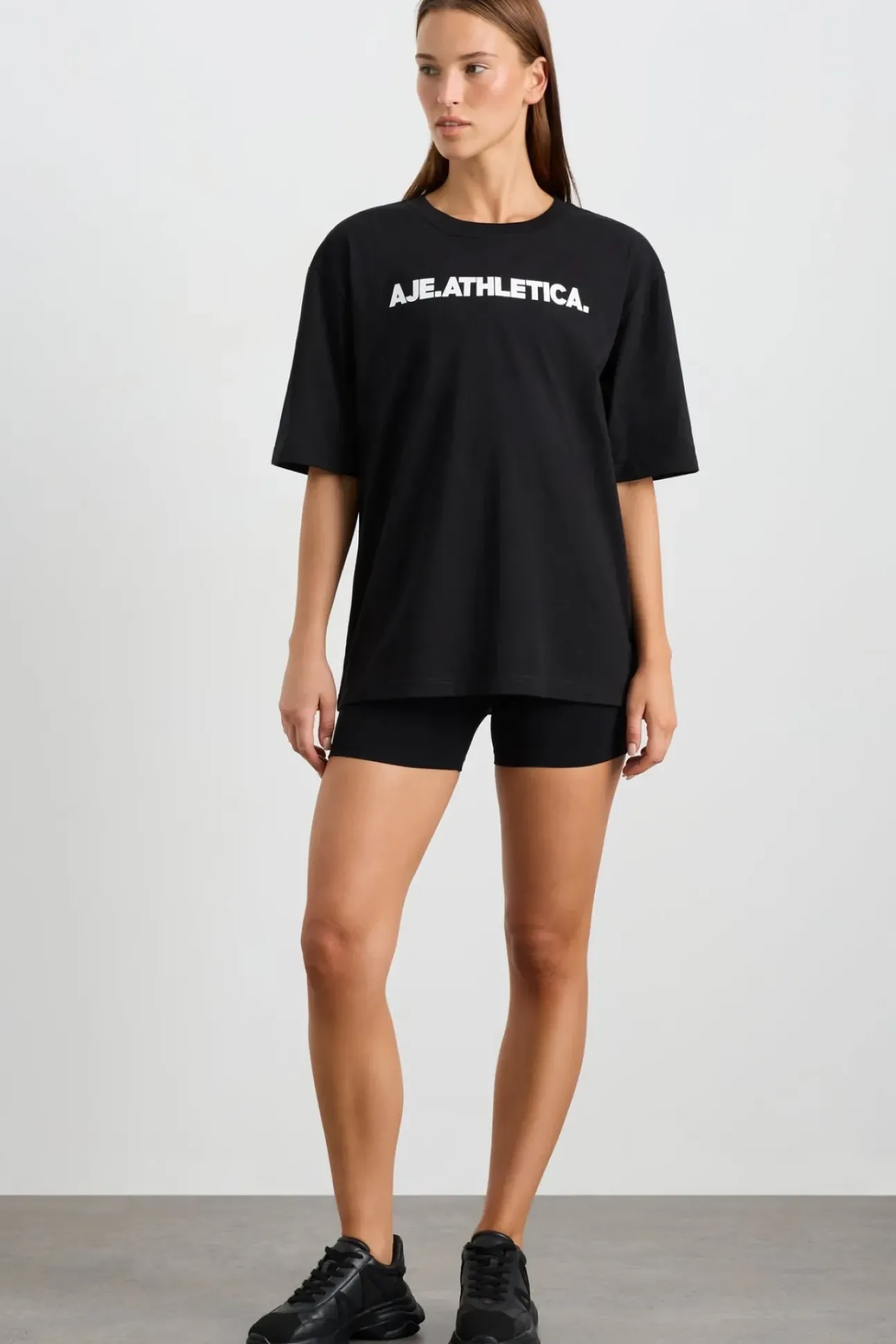 Oversized Bold Logo Tee 102