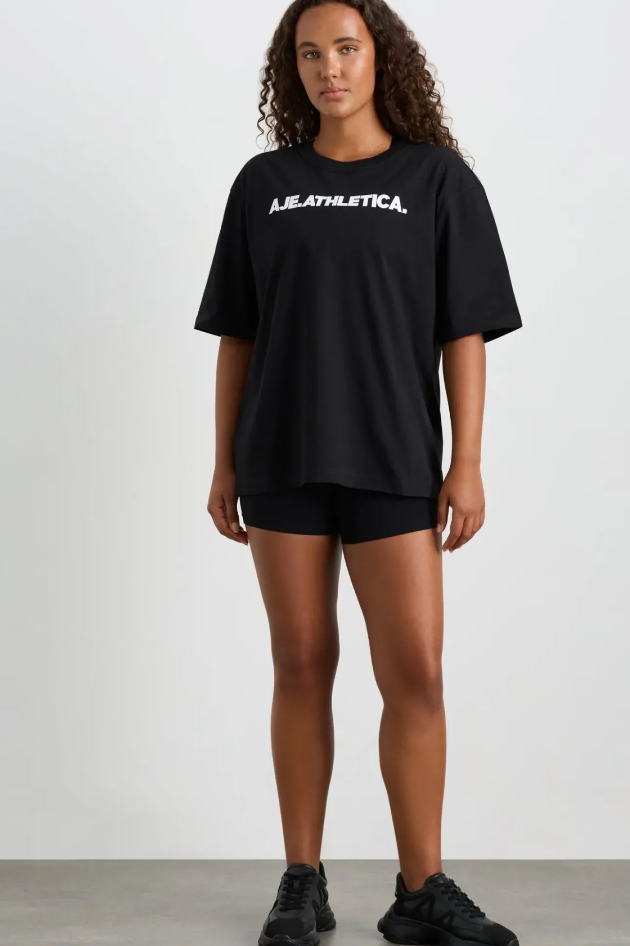 Oversized Bold Logo Tee 102