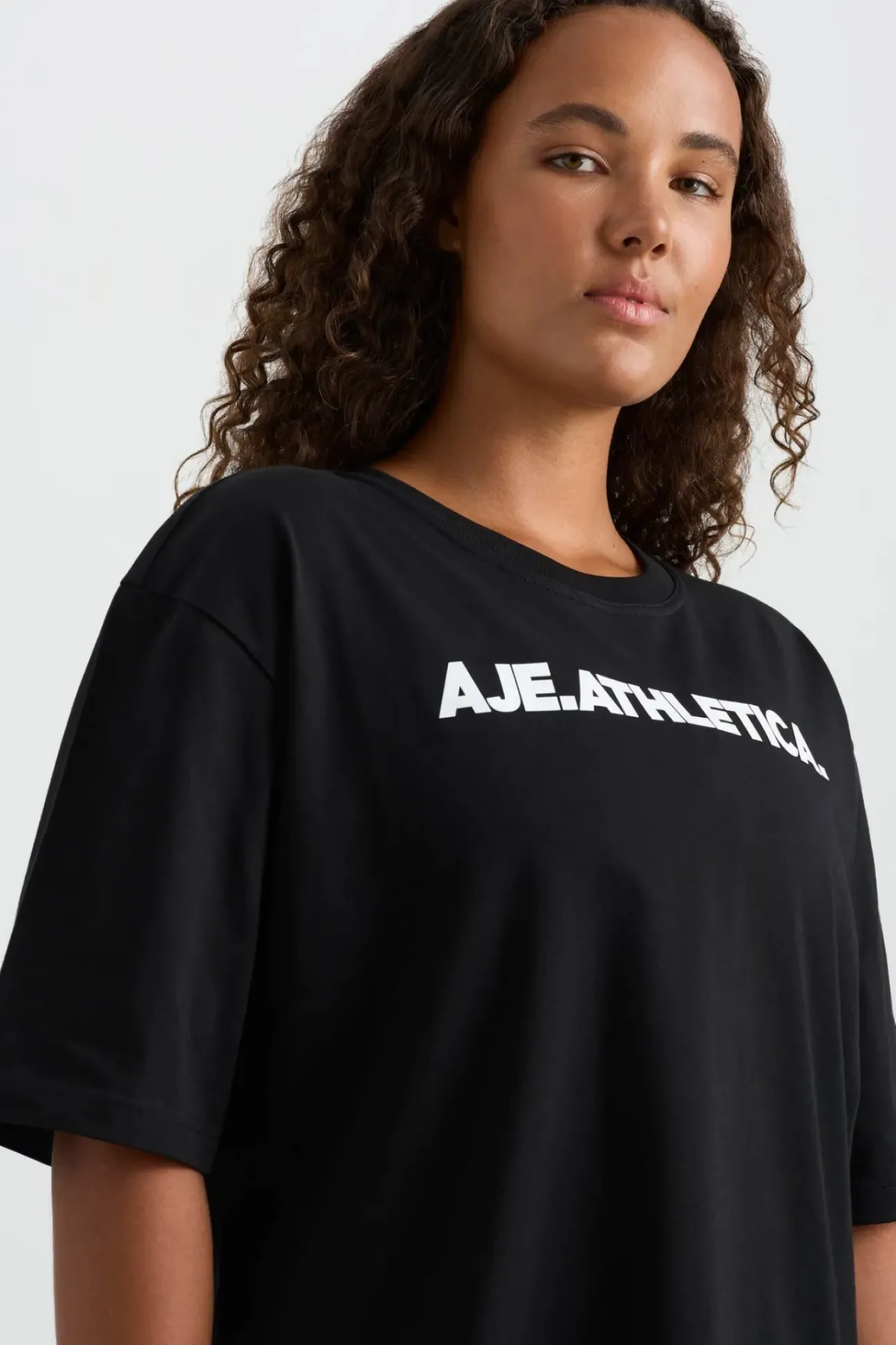 Oversized Bold Logo Tee 102
