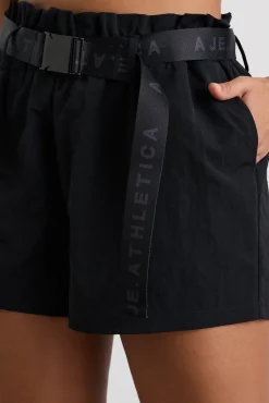 Paperbag Spray Shorts 365