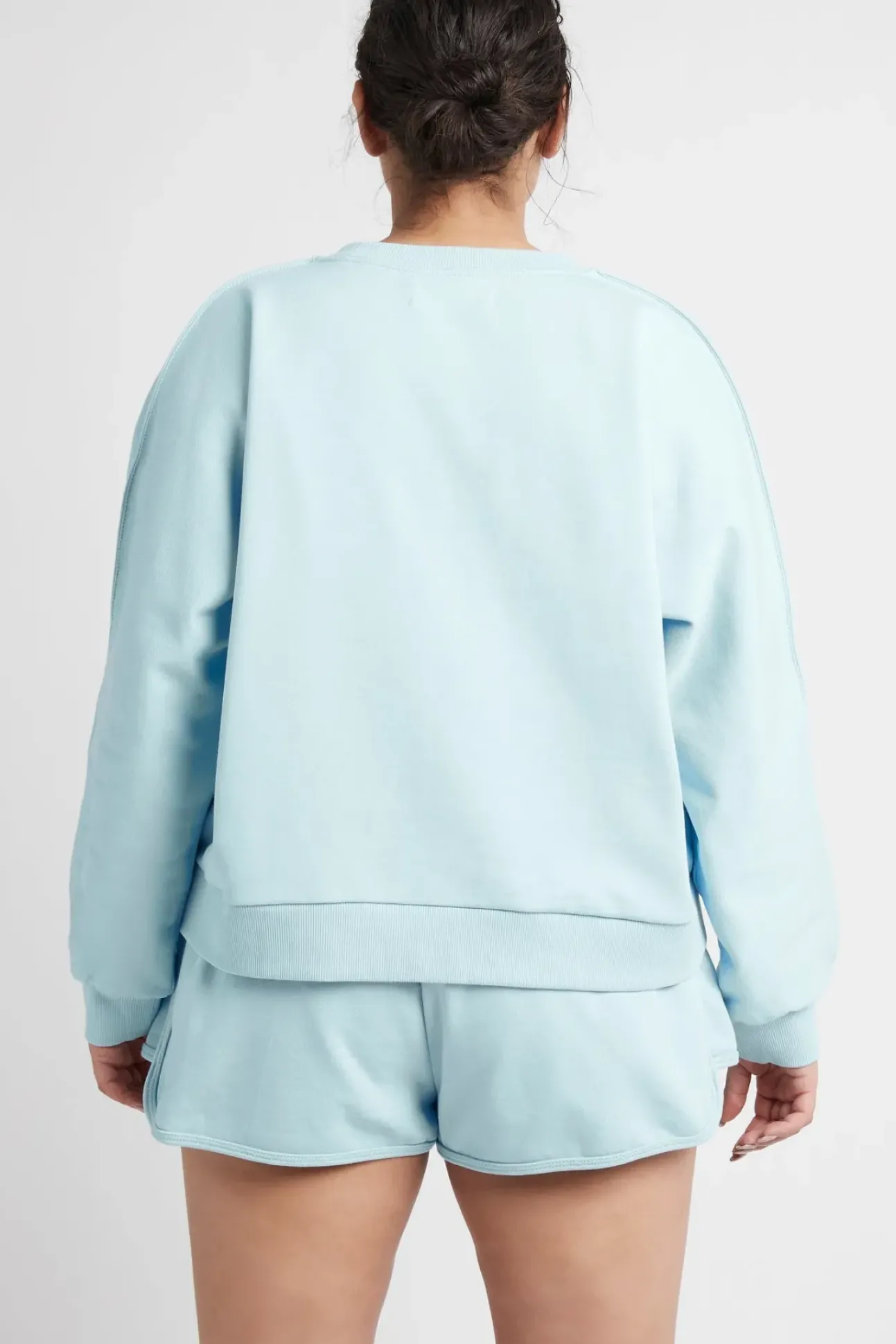 Signature Embossed Logo Crew Jumper 401