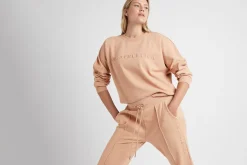 Signature Embossed Logo Crew Jumper 401