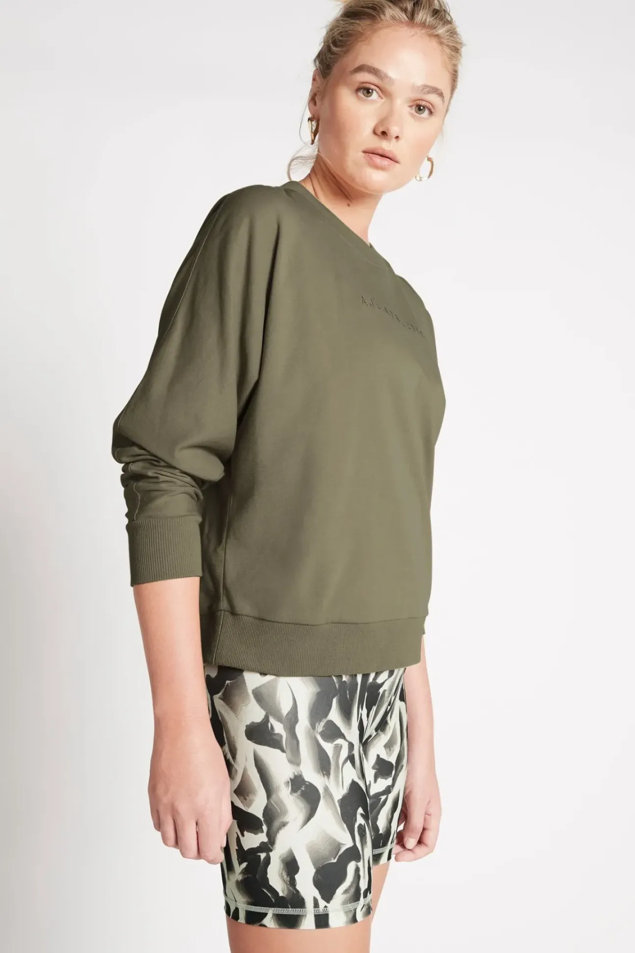 Signature Logo Sweatshirt 122