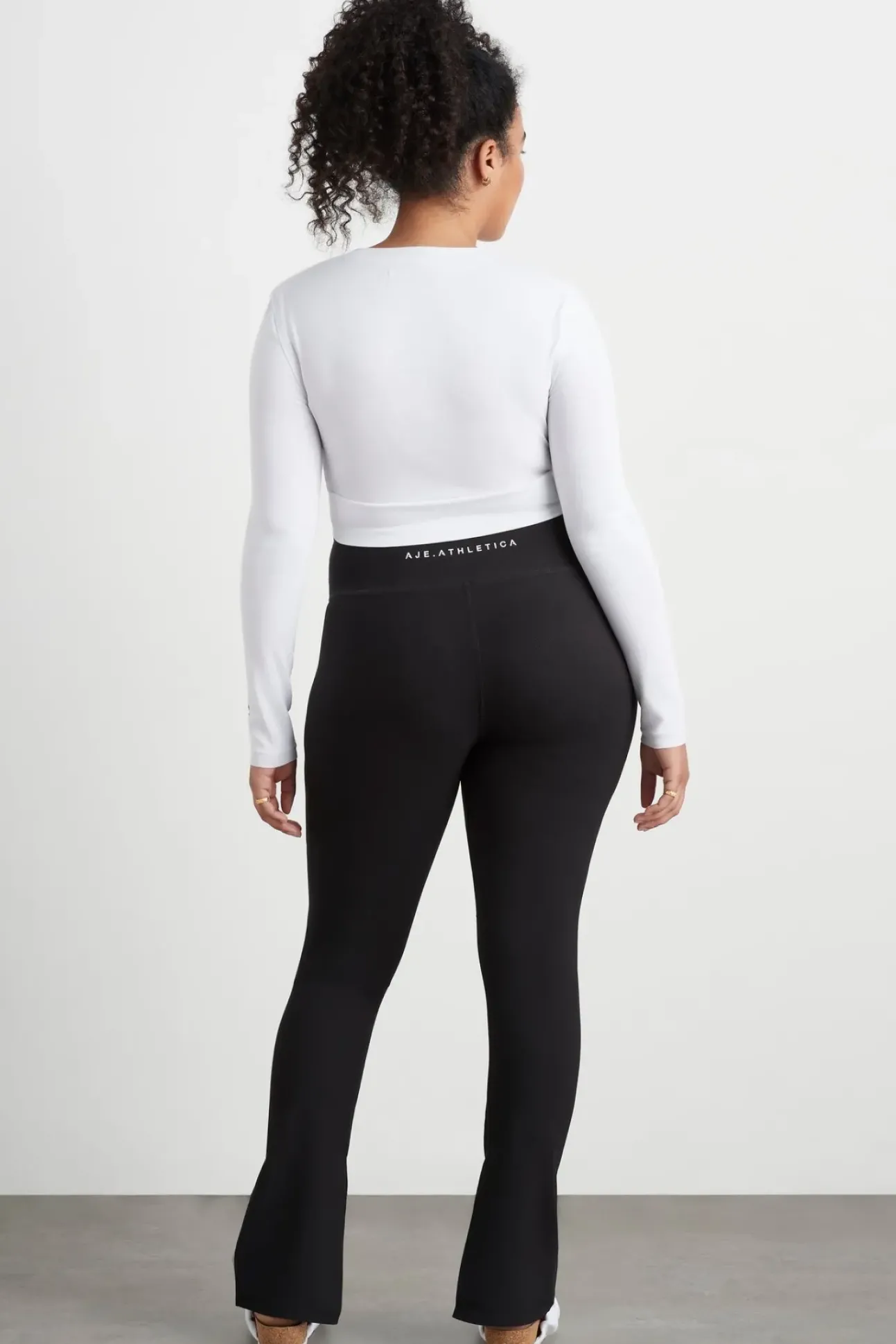Twist Front Long Sleeve Crop Top 328