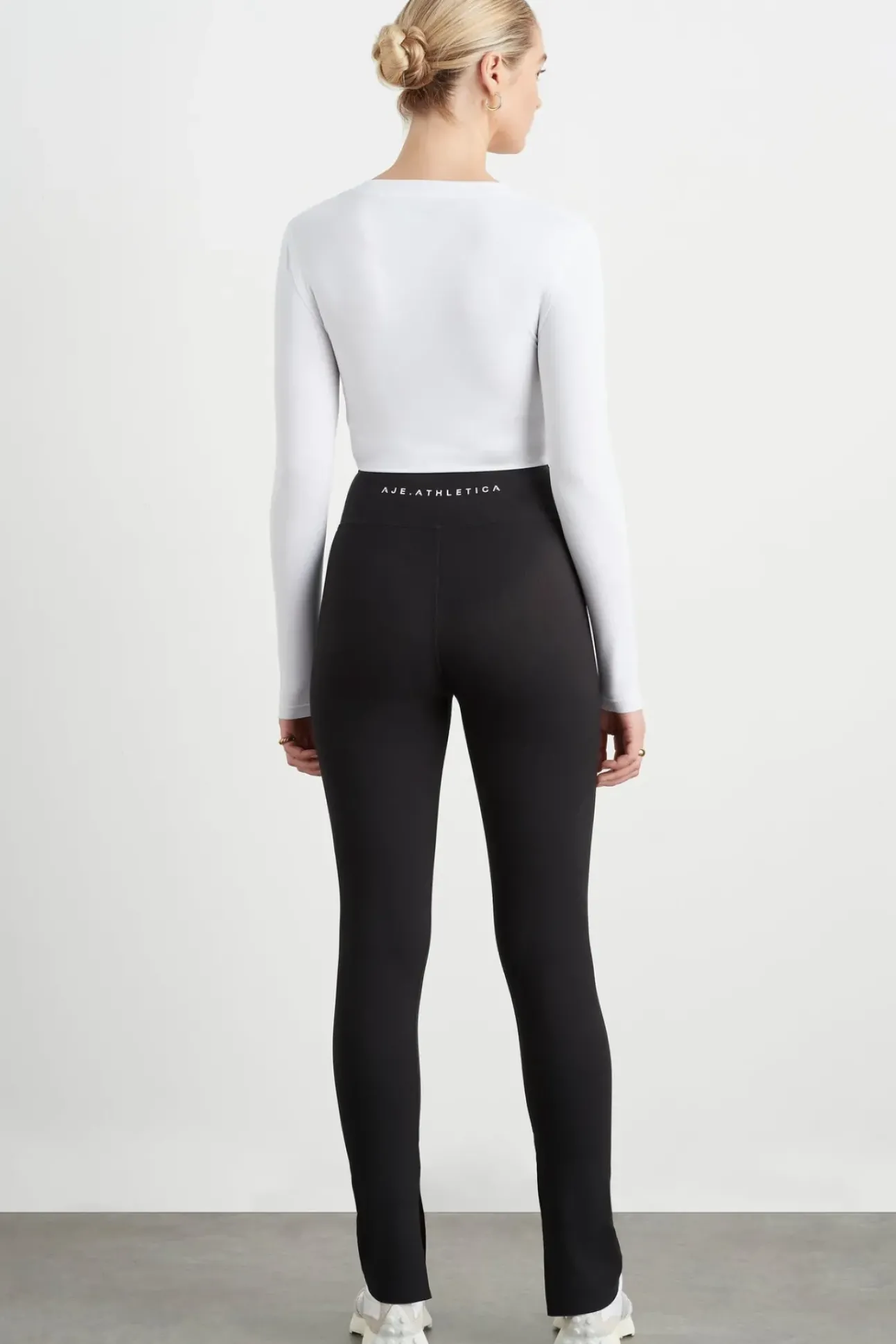 Twist Front Long Sleeve Crop Top 328