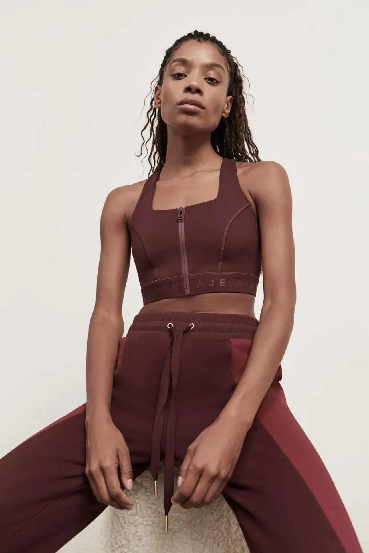 Zip Front Logotape Sports Bra 319